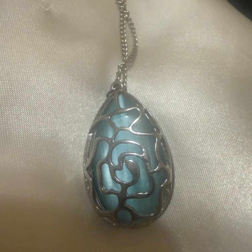 Silver and Blue Long Pendant Necklace